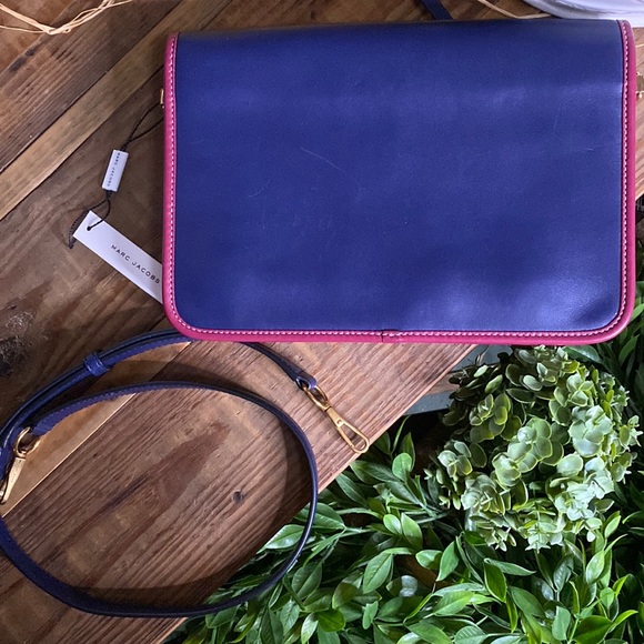 Marc Jacobs Leather Madison Large Shoulder Bag in Midnight Blue with Strap - Picture 6 of 16